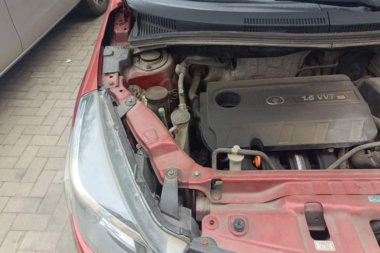 Used Great Wall M4 2012 1.5L Manual Comfort Version Engine Bay Right