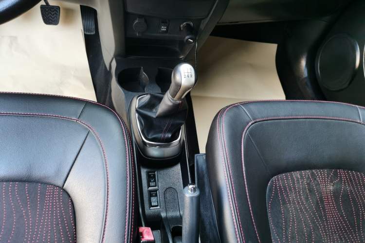 Used Great Wall M4 2012 1.5L Manual Elite Edition Gear Lever