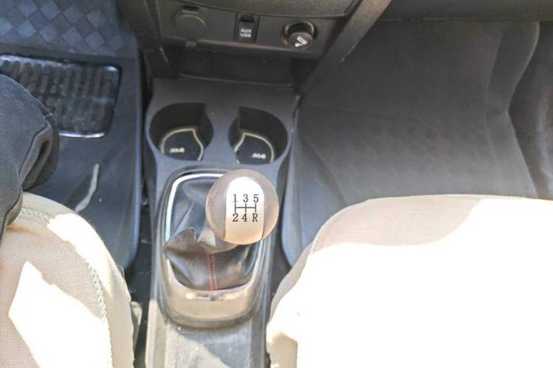 Used Great Wall M4 2012 1.5L Manual Luxury Version Gear Lever