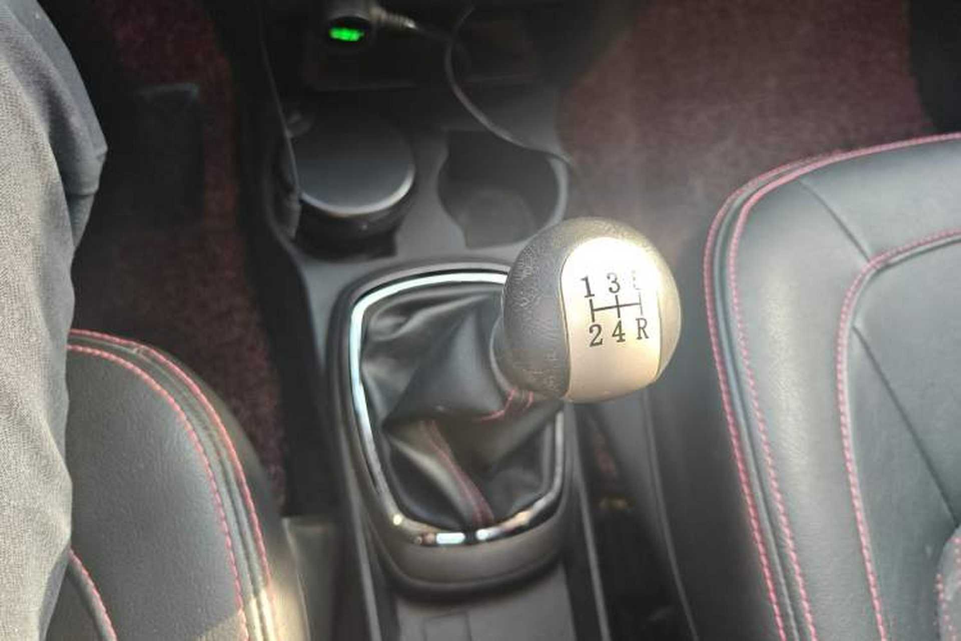 Used Great Wall M4 2012 1.5L Manual Comfort Version Gear Lever