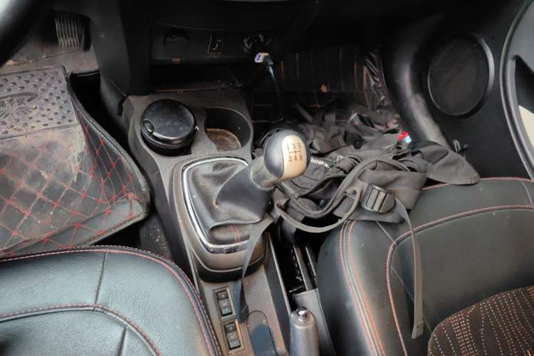 Used Great Wall M4 2012 1.5L Manual Elite Edition Gear Lever