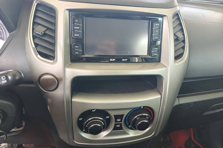 Used Great Wall M4 2012 1.5L Manual Luxury Version Interior 1