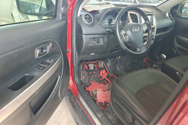 Used Great Wall M4 2012 1.5L Manual Luxury Version Interior 3