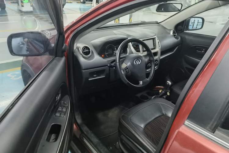 Used Great Wall M4 2012 1.5L Manual Luxury Version Interior 5