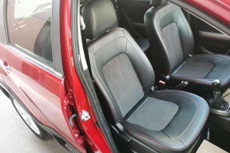 Used Great Wall M4 2012 1.5L Manual Elite Edition Right Front Seat