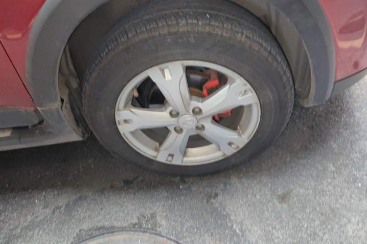Used Great Wall M4 2012 1.5L Manual Elite Edition Right Front Wheel Hub