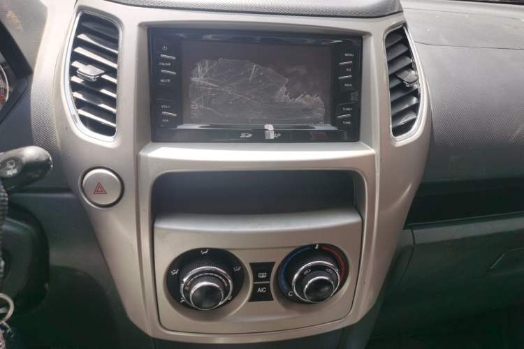 Used Great Wall M4 2012 1.5L Manual Luxury Version Audio And AC Panel