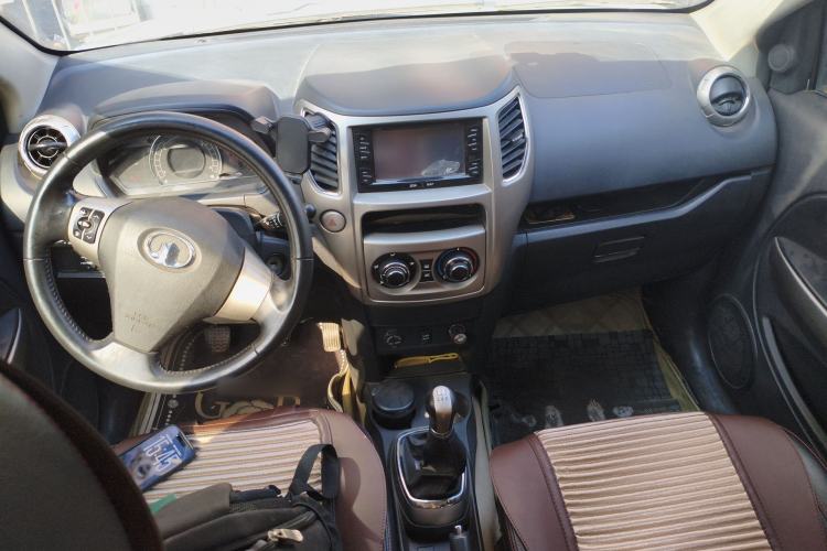 Used Great Wall M4 2012 1.5L Manual Luxury Version Center Console