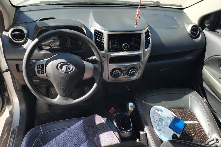 Used Great Wall M4 2012 1.5L Manual Comfort Version Center Console