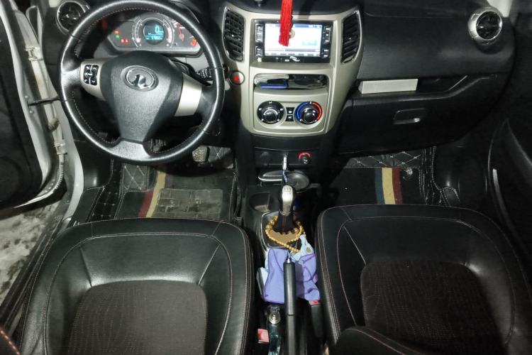 Used Great Wall M4 2012 1.5L Manual Luxury Version Center Console