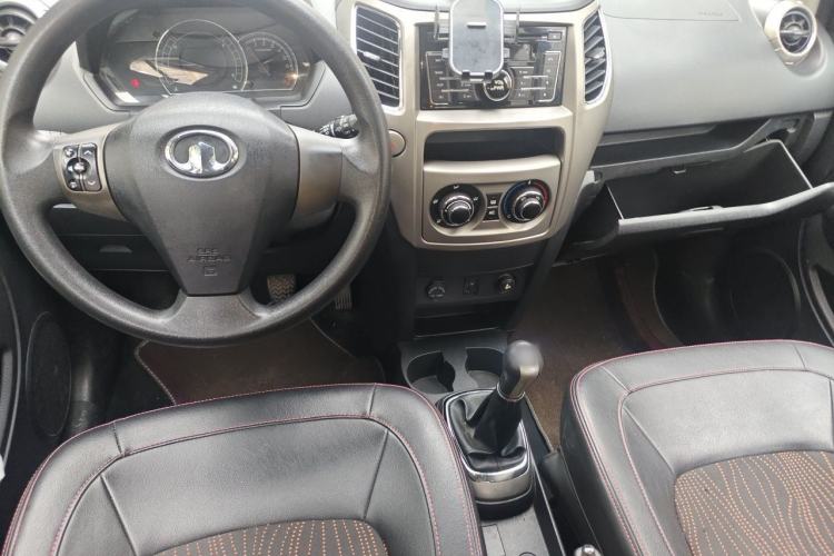 Used Great Wall M4 2012 1.5L Manual Comfort Version Center Console