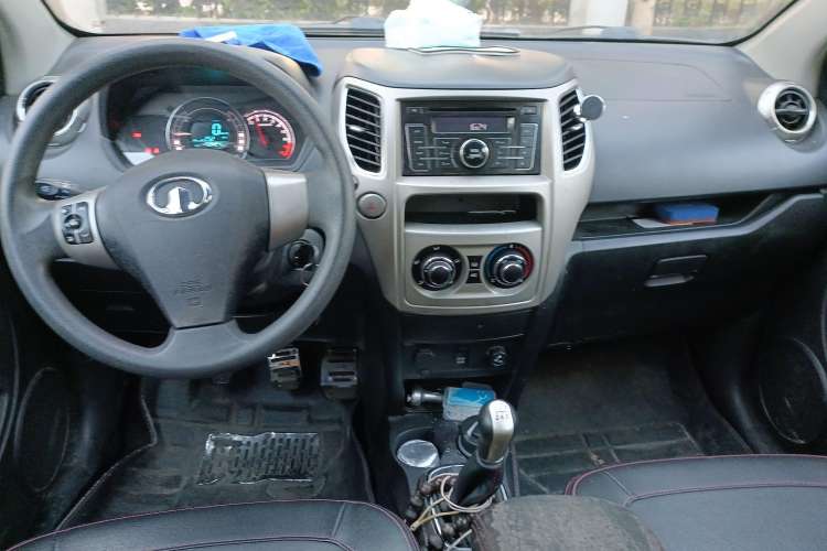 Used Great Wall M4 2012 1.5L Manual Comfort Version Center Console