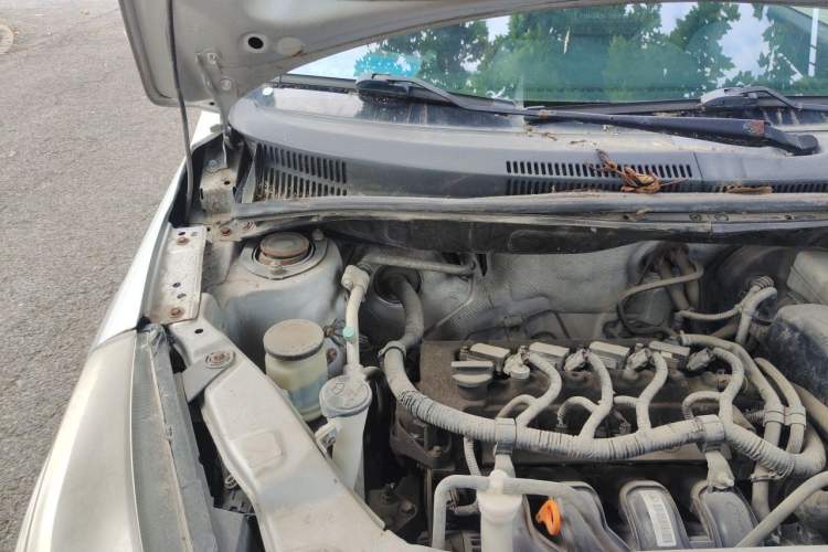 Used Great Wall M4 2012 1.5L Manual Comfort Version Engine Bay Right