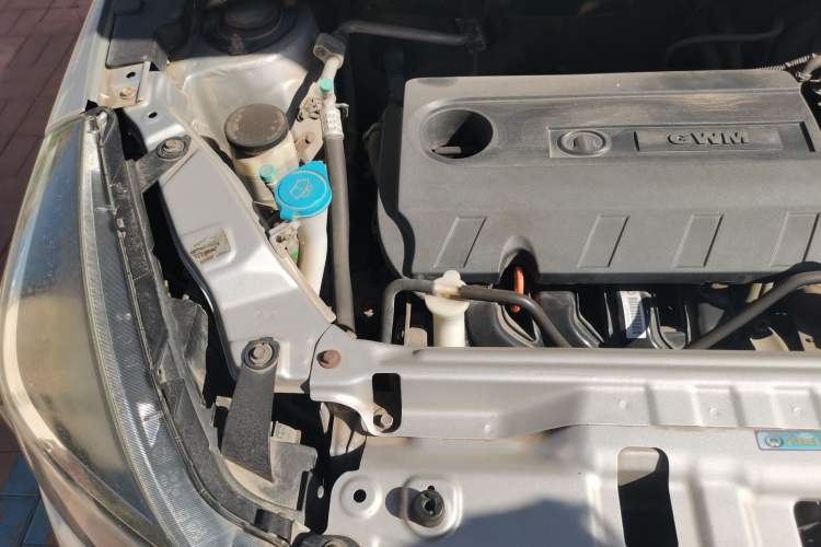 Used Great Wall M4 2012 1.5L Manual Comfort Version Engine Bay Right