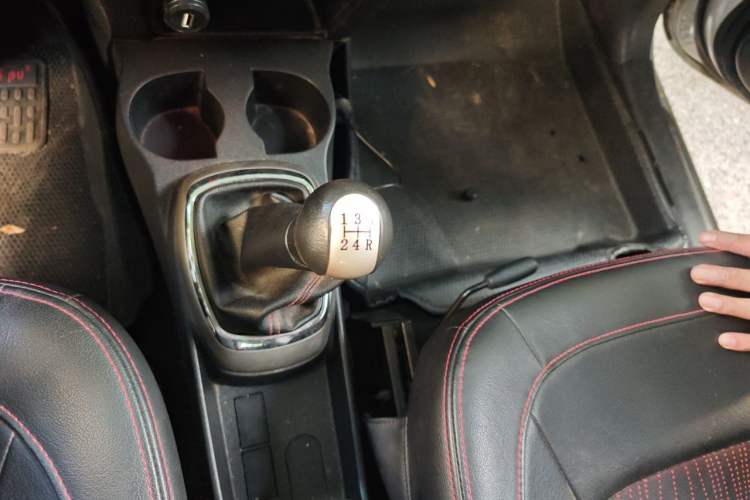Used Great Wall M4 2012 1.5L Manual Luxury Version Gear Lever