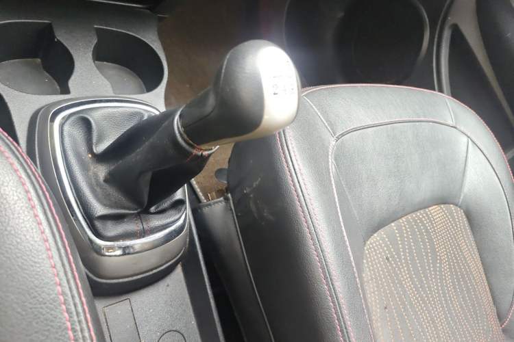 Used Great Wall M4 2012 1.5L Manual Comfort Version Gear Lever