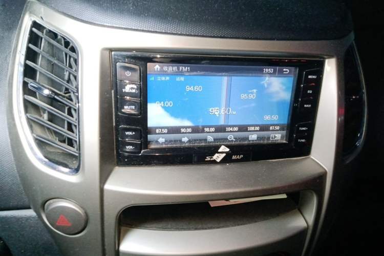 Used Great Wall M4 2012 1.5L Manual Luxury Version Audio And AC Panel