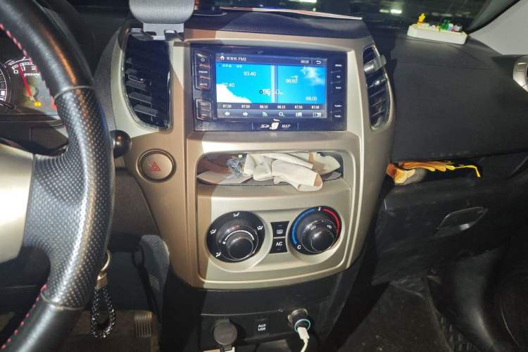 Used Great Wall M4 2012 1.5L Manual Luxury Version Audio And AC Panel