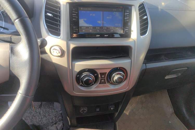 Used Great Wall M4 2012 1.5L Manual Luxury Version Audio And AC Panel