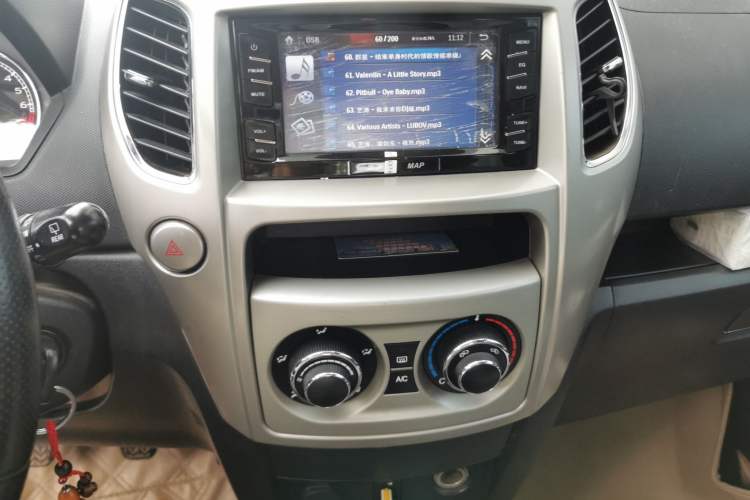 Used Great Wall M4 2012 1.5L Manual Luxury Version Audio And AC Panel