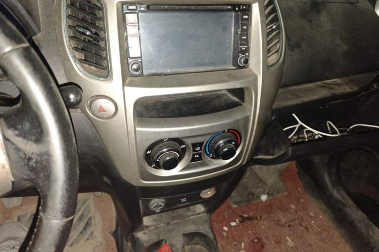 Used Great Wall M4 2012 1.5L Manual Luxury Version Audio And AC Panel