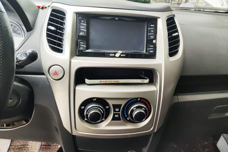 Used Great Wall M4 2012 1.5L Manual Luxury Version Audio And AC Panel
