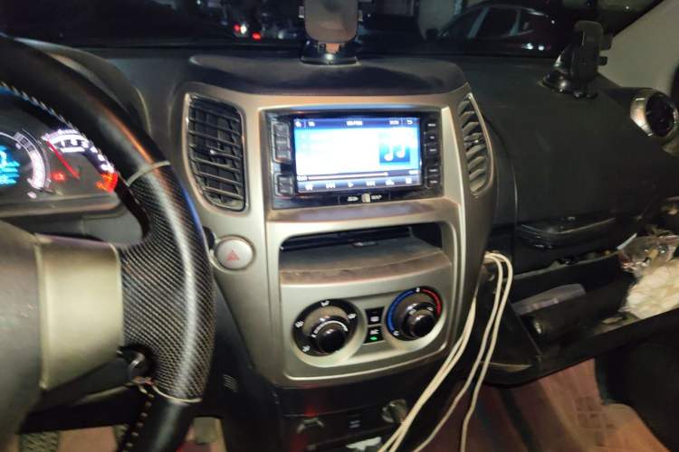 Used Great Wall M4 2012 1.5L Manual Luxury Version Audio And AC Panel