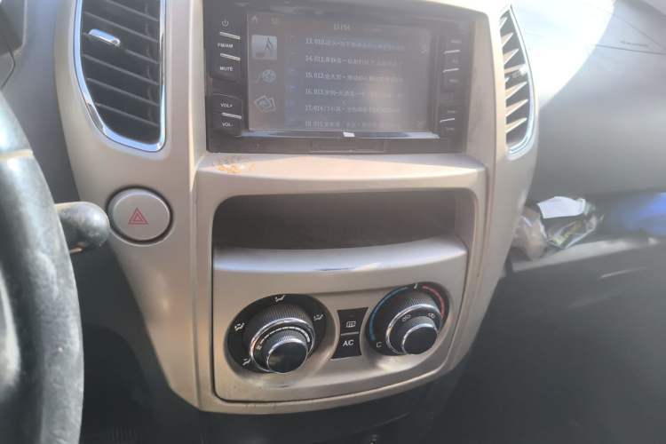 Used Great Wall M4 2012 1.5L Manual Luxury Version Audio And AC Panel