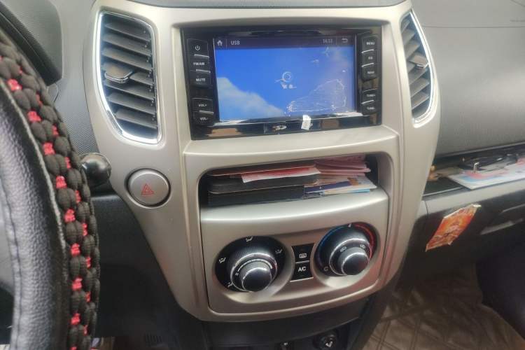 Used Great Wall M4 2012 1.5L Manual Luxury Version Audio And AC Panel