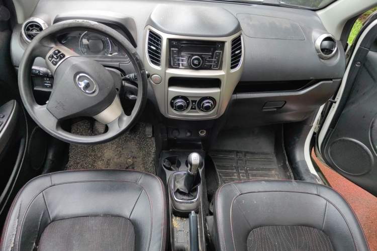 Used Great Wall M4 2012 1.5L Manual Comfort Version Center Console