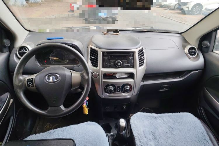 Used Great Wall M4 2012 1.5L Manual Comfort Version Center Console