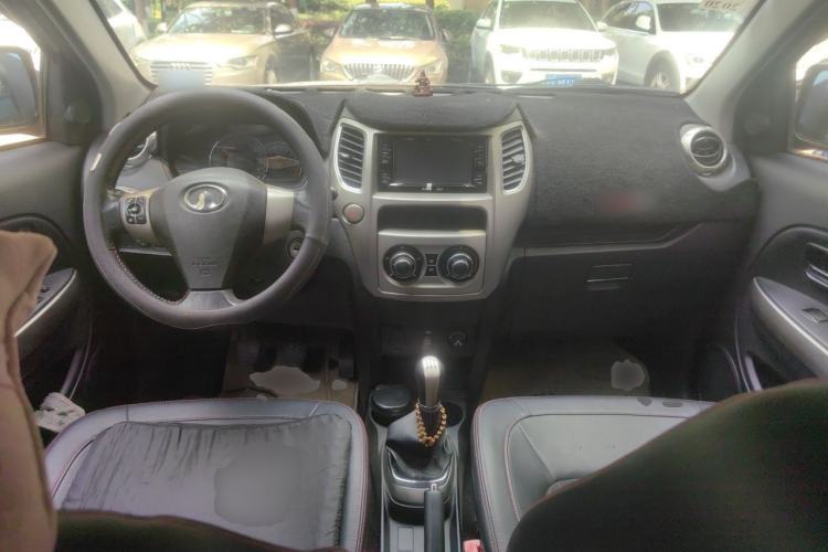 Used Great Wall M4 2012 1.5L Manual Luxury Version Center Console