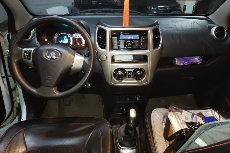 Used Great Wall M4 2012 1.5L Manual Comfort Version Center Console