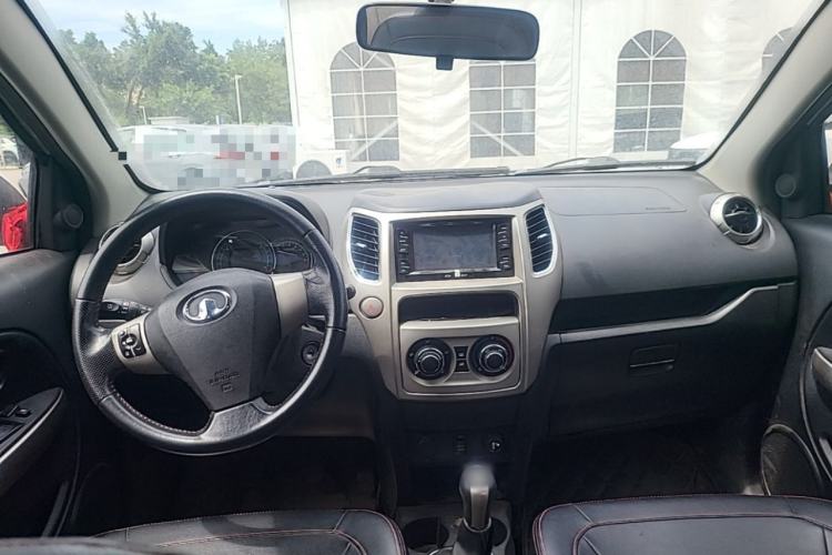 Used Great Wall M4 2012 1.5L Manual Comfort Version Center Console
