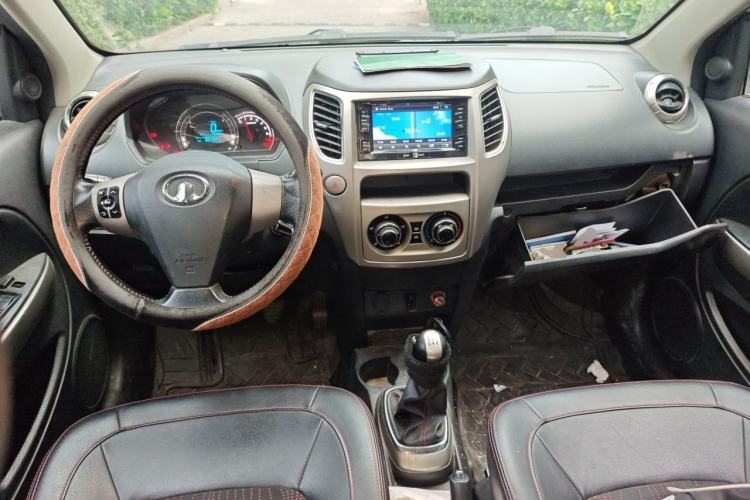 Used Great Wall M4 2012 1.5L Manual Luxury Version Center Console