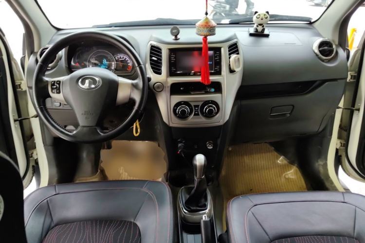 Used Great Wall M4 2012 1.5L Manual Luxury Version Center Console