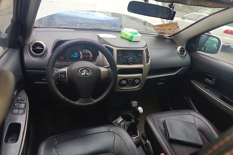 Used Great Wall M4 2012 1.5L Manual Comfort Version Center Console