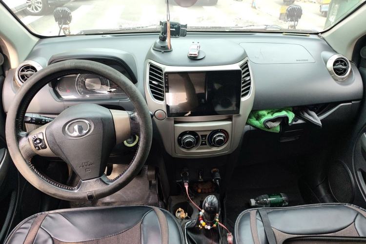 Used Great Wall M4 2012 1.5L Manual Comfort Version Center Console