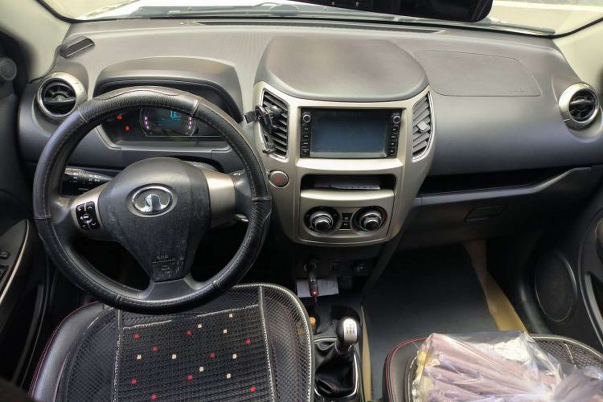 Used Great Wall M4 2012 1.5L Manual Comfort Version Center Console