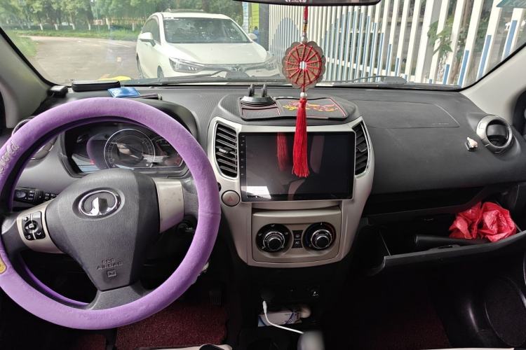 Used Great Wall M4 2012 1.5L Manual Comfort Version Center Console