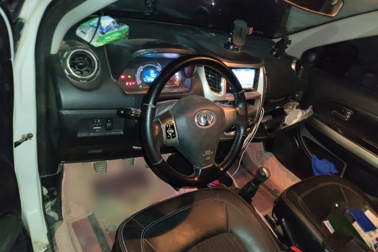 Used Great Wall M4 2012 1.5L Manual Luxury Version Center Console