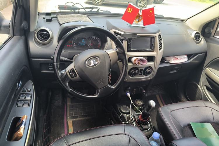 Used Great Wall M4 2012 1.5L Manual Luxury Version Center Console