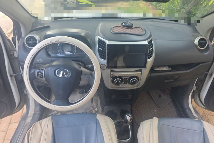 Used Great Wall M4 2012 1.5L Manual Comfort Version Center Console