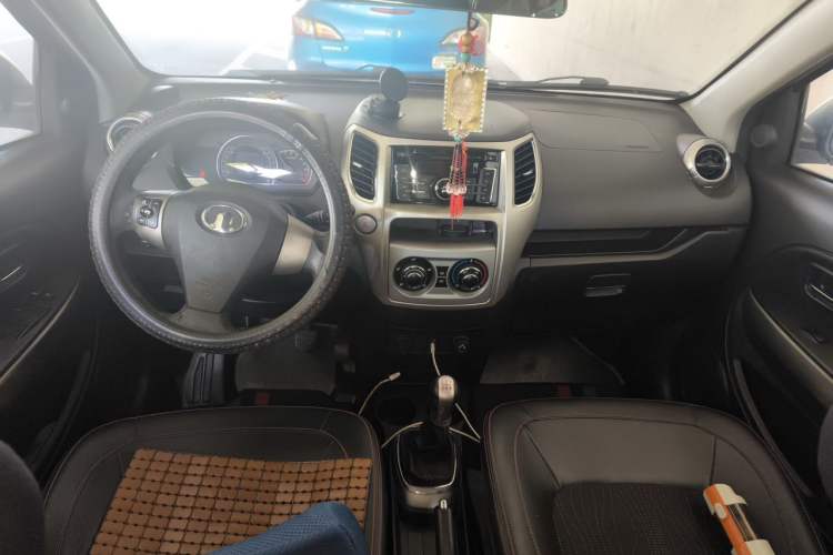 Used Great Wall M4 2012 1.5L Manual Comfort Version Center Console