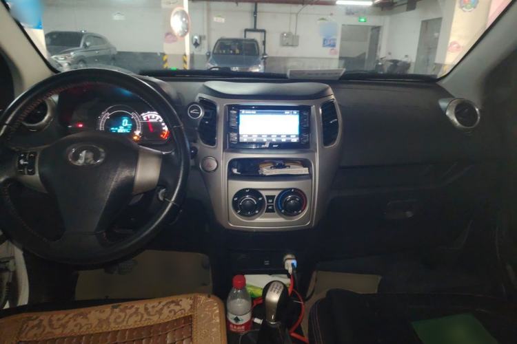 Used Great Wall M4 2012 1.5L Manual Luxury Version Center Console