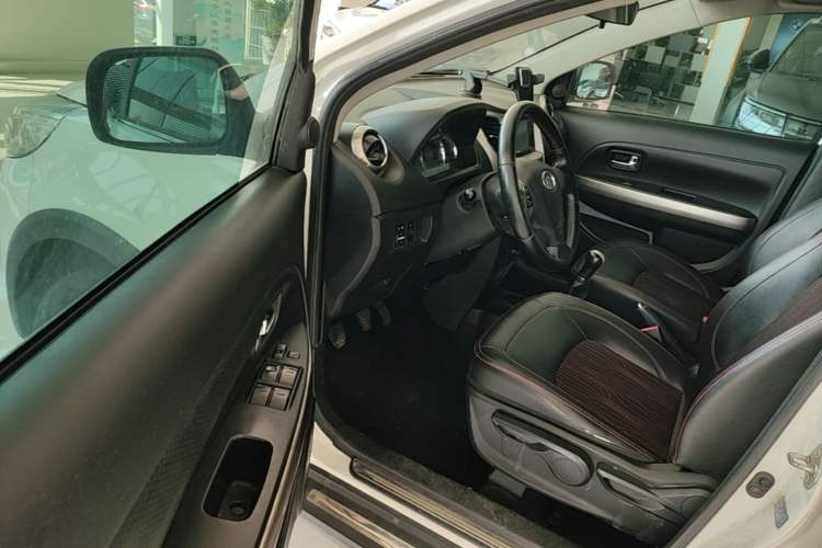 Used Great Wall M4 2012 1.5L Manual Luxury Version Driver Seat