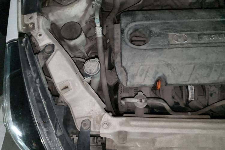 Used Great Wall M4 2012 1.5L Manual Comfort Version Engine Bay Right
