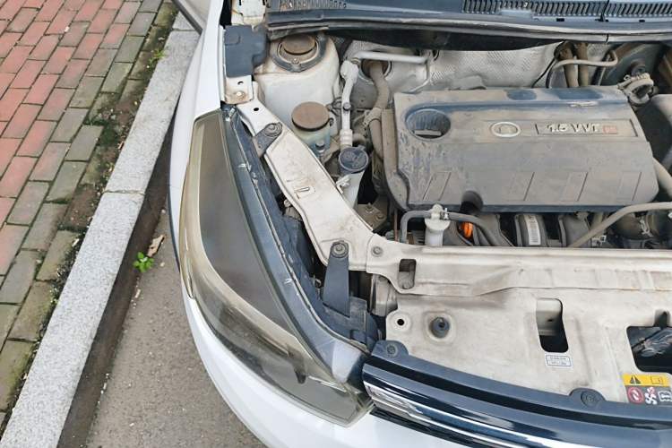 Used Great Wall M4 2012 1.5L Manual Luxury Version Engine Bay Right