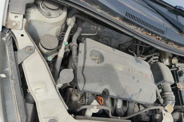 Used Great Wall M4 2012 1.5L Manual Luxury Version Engine Bay Right