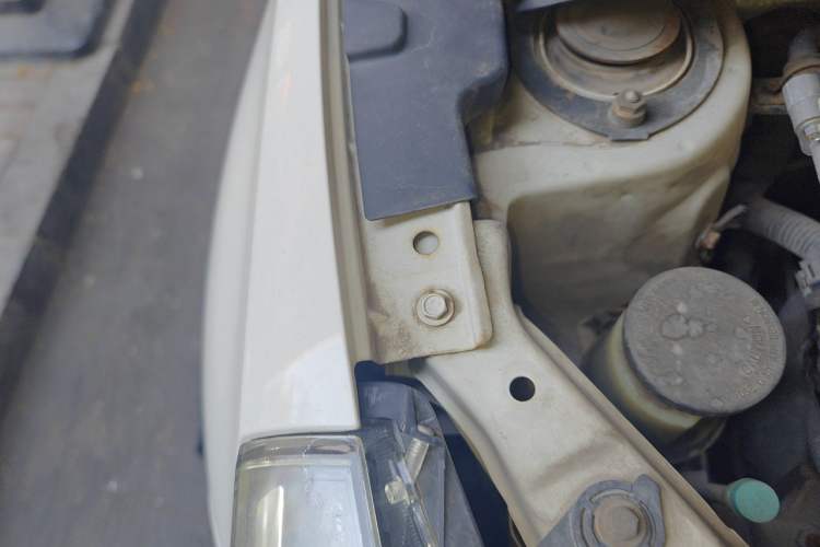 Used Great Wall M4 2012 1.5L Manual Comfort Version Engine Bay Right